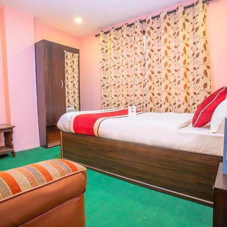 Oyo 137 Hotel Pranisha Inn Pashupatinath Екстер'єр фото