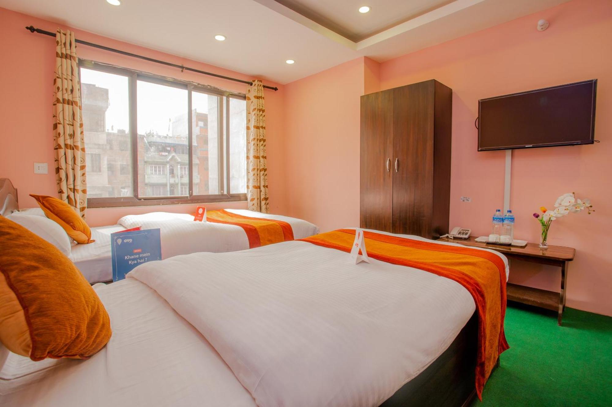 Oyo 137 Hotel Pranisha Inn Pashupatinath Екстер'єр фото