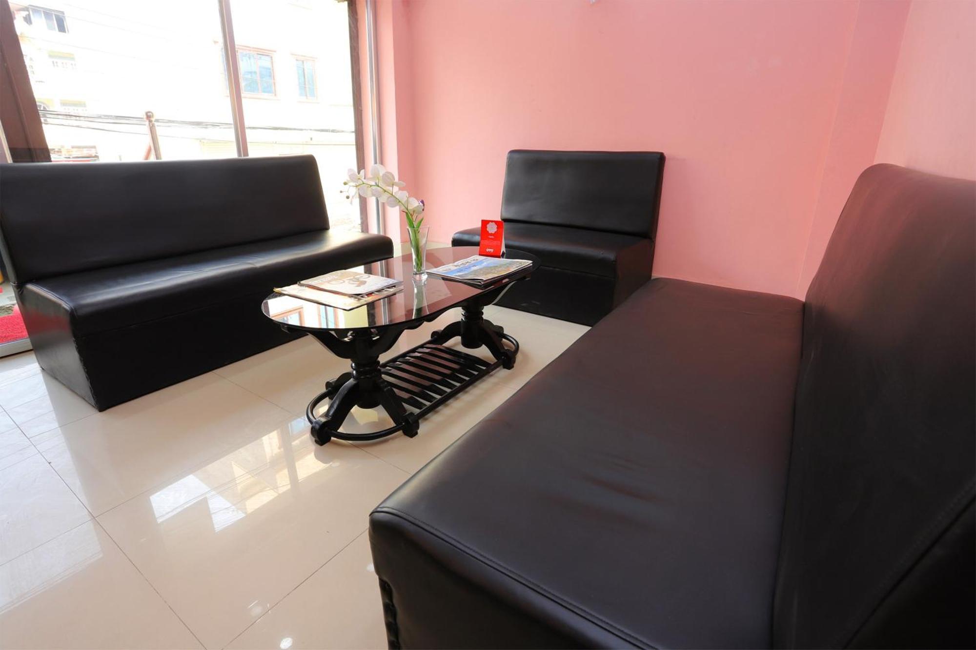 Oyo 137 Hotel Pranisha Inn Pashupatinath Екстер'єр фото