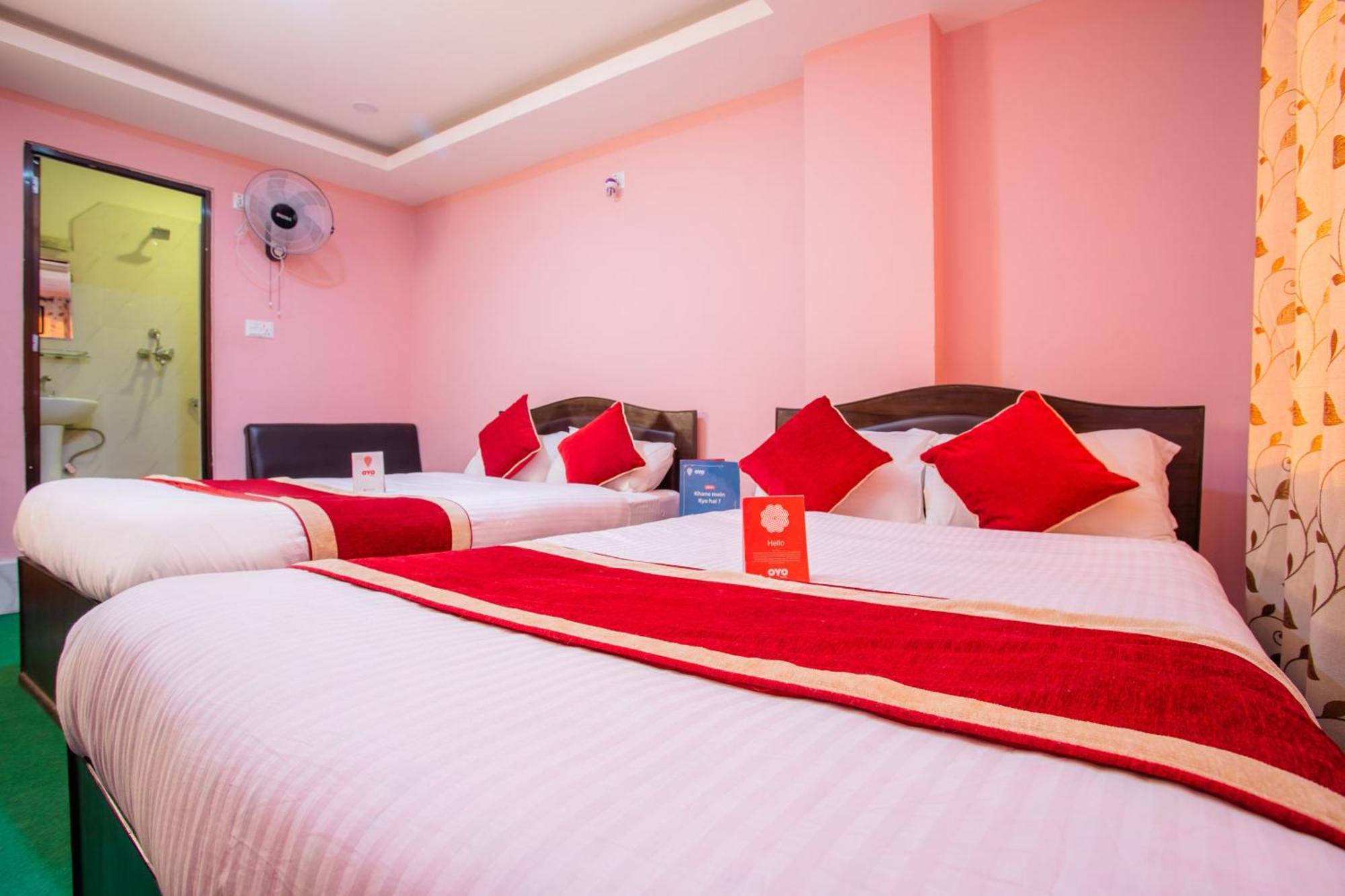 Oyo 137 Hotel Pranisha Inn Pashupatinath Екстер'єр фото